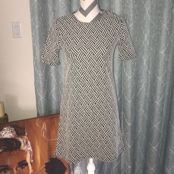 LAST CHANCE! H&M Short Jersey Dress - Size 4 - Picture 1 of 6